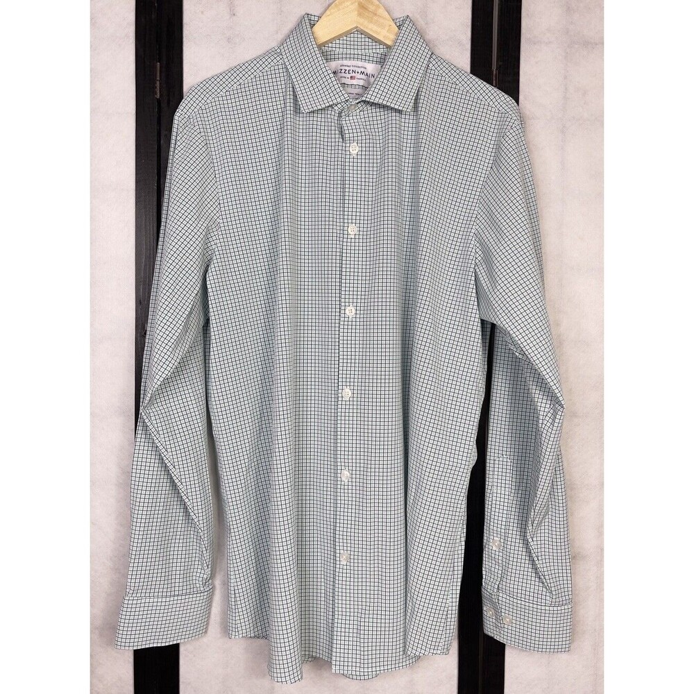 Mizzen + Main Men’s Button Down Shirt. Size: XL